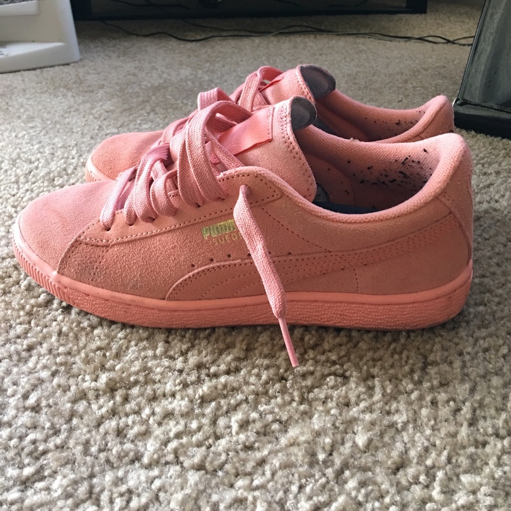 Salmon Puma Suede