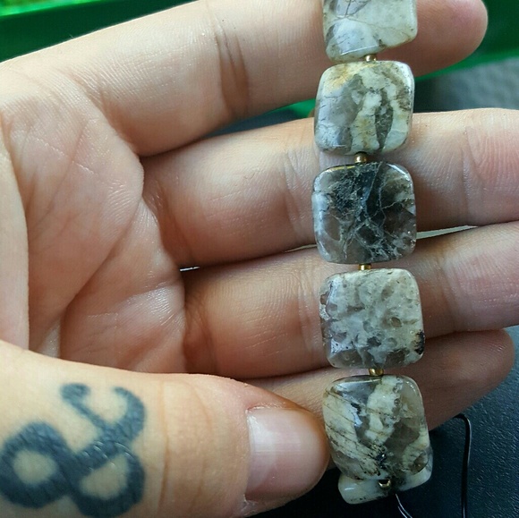 NEW!! Ocean Agate Stretch Bracelet - Picture 2 of 3