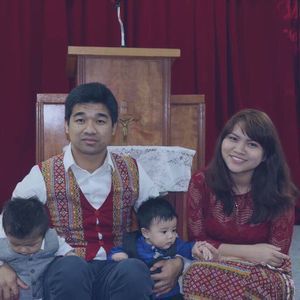 Meet your Posher, Gloria