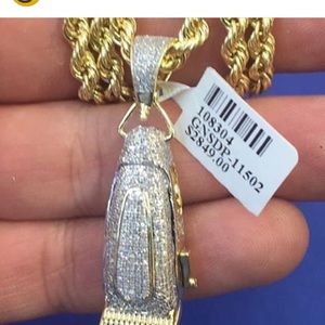 Meet your Posher, Christian