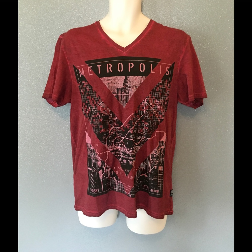 Jeans By Buffalo T Shirt V-Neck Short Sleeve Red