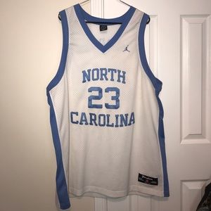 Michael Jordan '82 UNC jersey