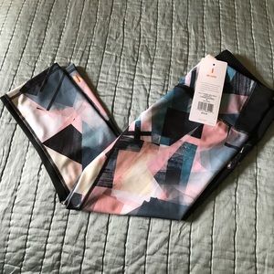 Lucy Capri workout tights