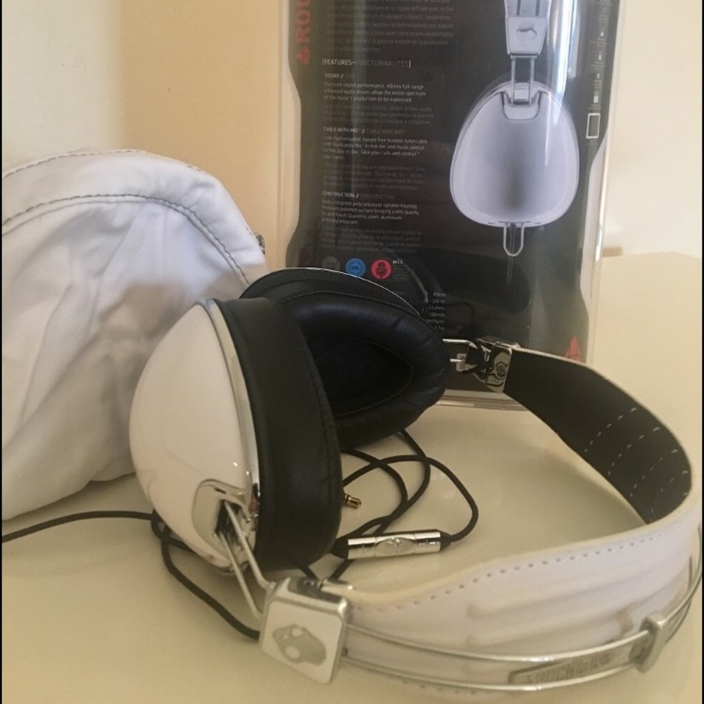 Scullcandy Rocnation Aviator headphones