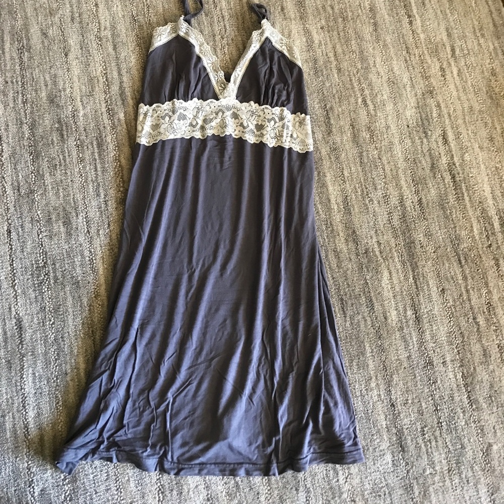 Grey & White Lace Nighty