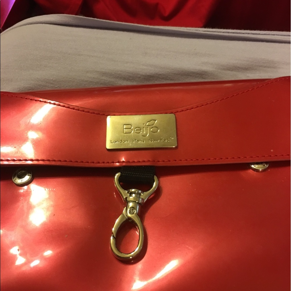Beijo Red Faux Patent Cosmetic/Jewelry Case