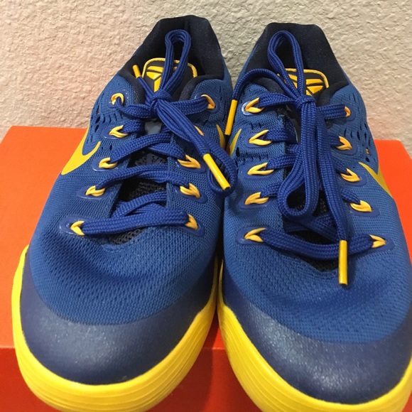 kobe bryant kids shoes