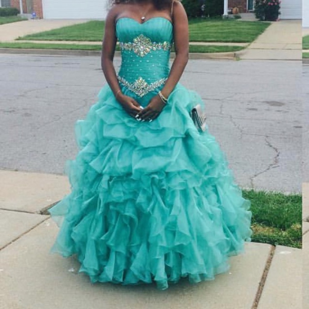 Prom dress // masquerade