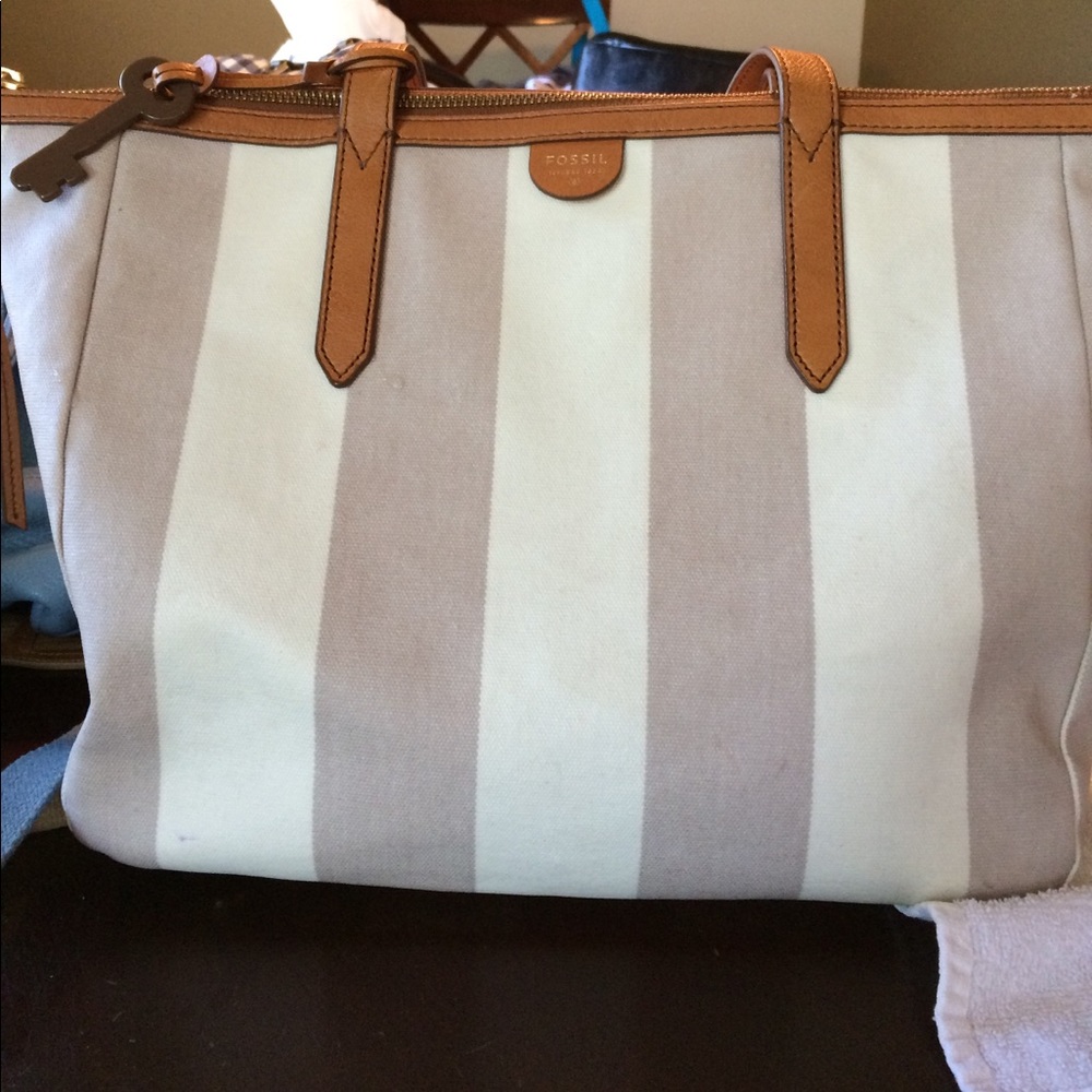 fossil hangbag