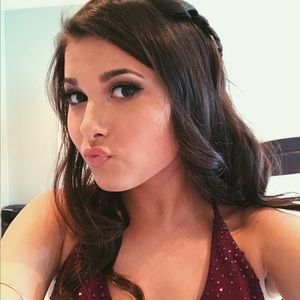 Meet your Posher, Alaina