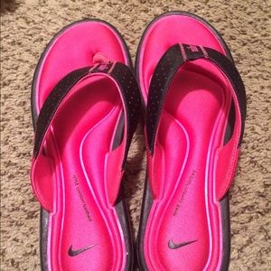 Nike Athletic Flip Flops.