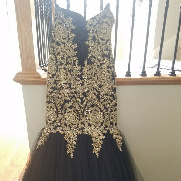 Formal/Prom Dress - Picture 3 of 4