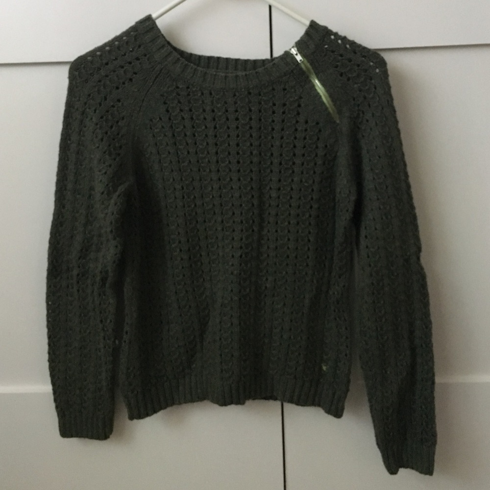 American Eagle Olive Sweater