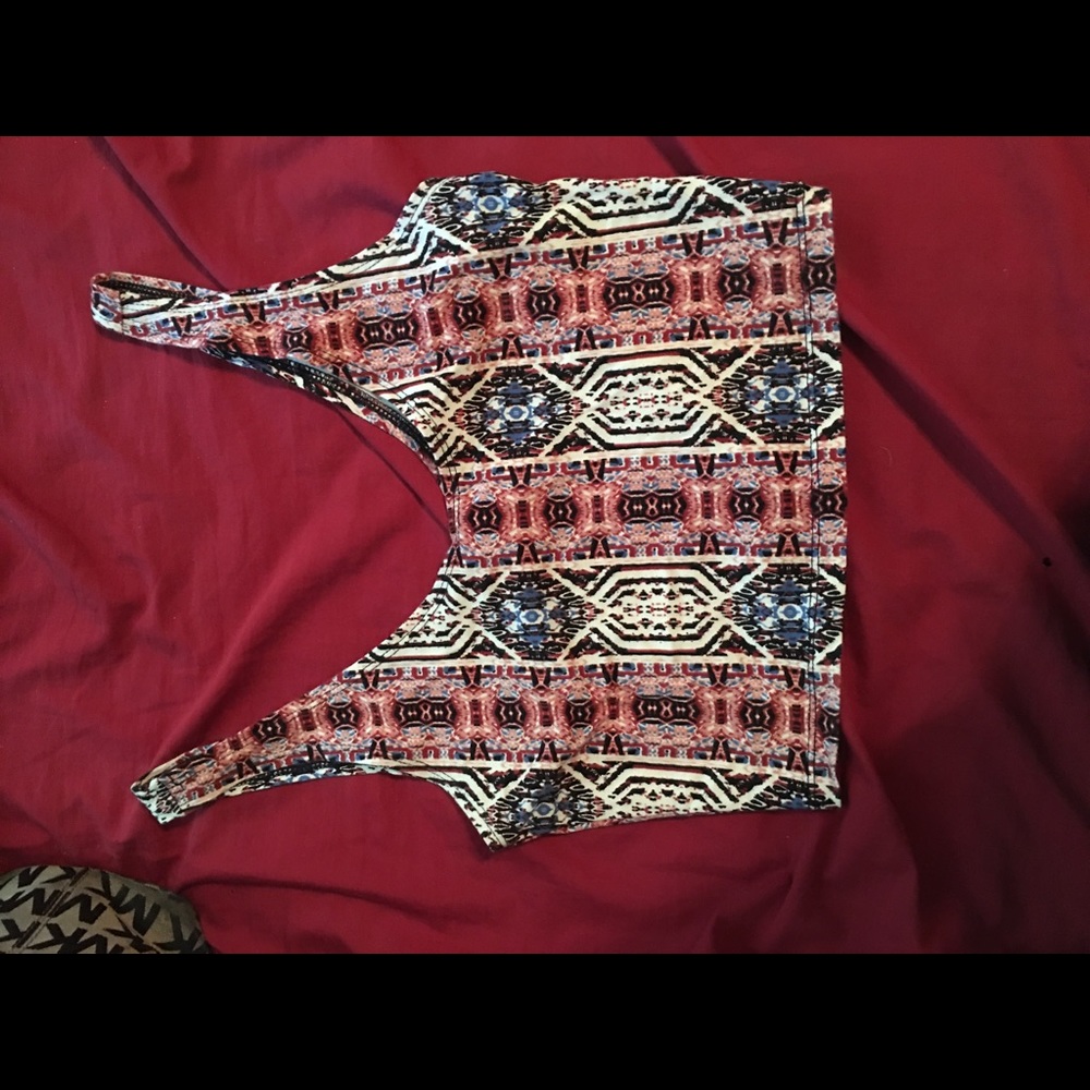 Crop top