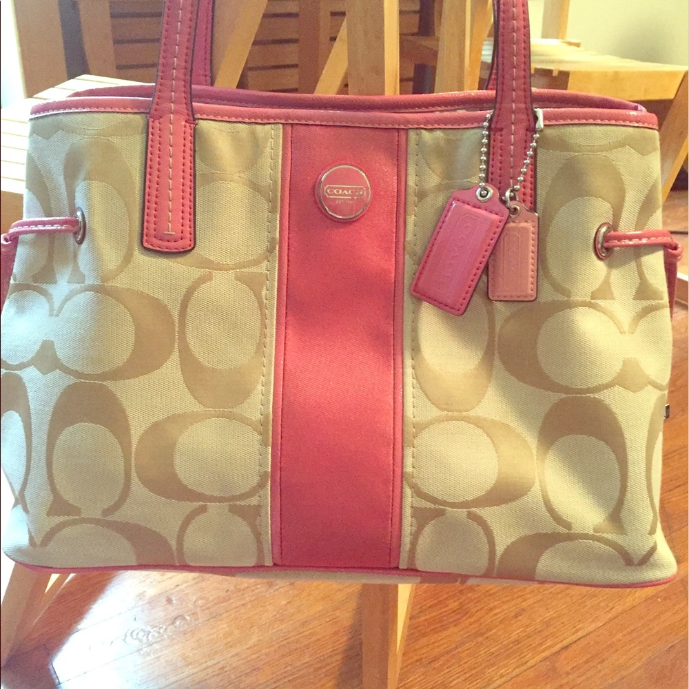 💯% Authentic Coach Purse.