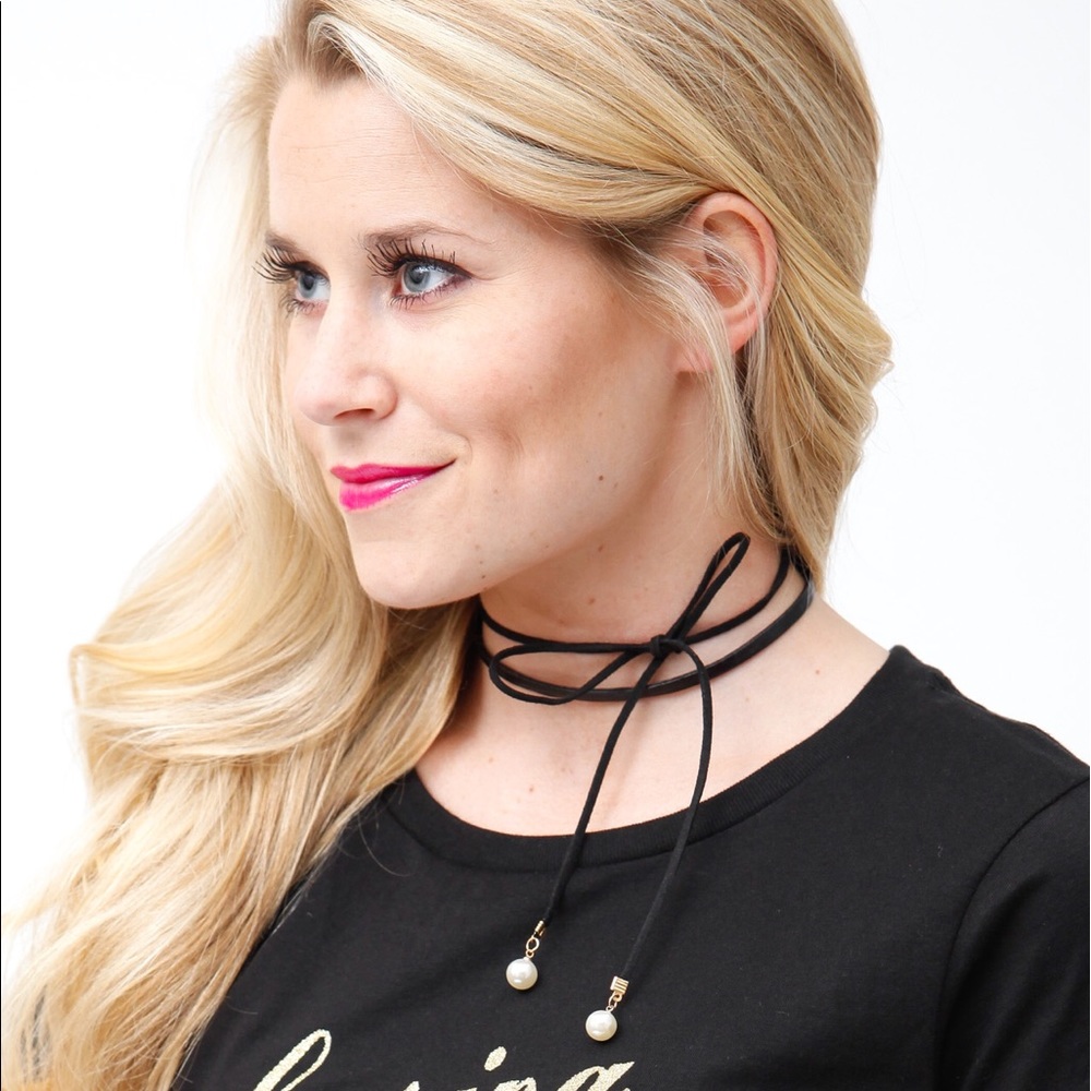 Black Velvet Bow Choker