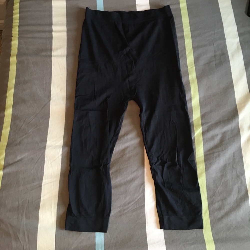 Maternity cropped tights