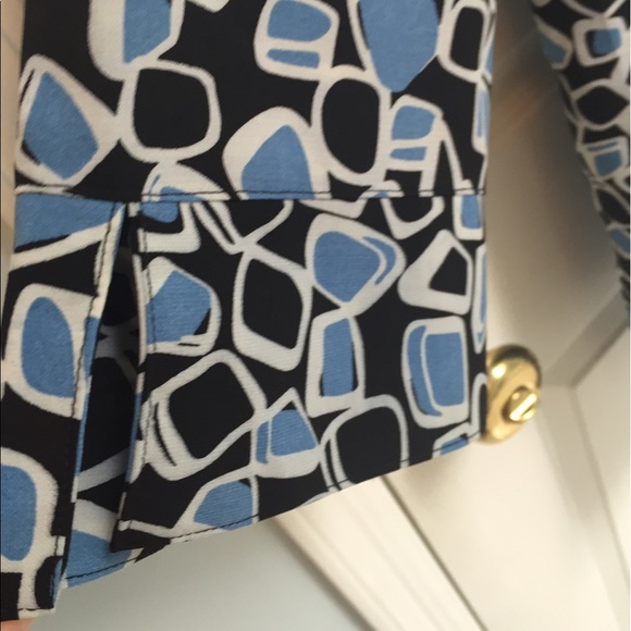 Maggie Barnes button front career blouse - Picture 2 of 4