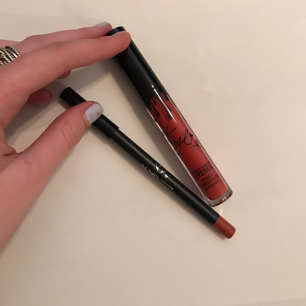 Kylie Cosmetics "22" LipKit