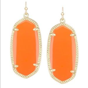 Kendra Scot Elle style earring Orange/coral