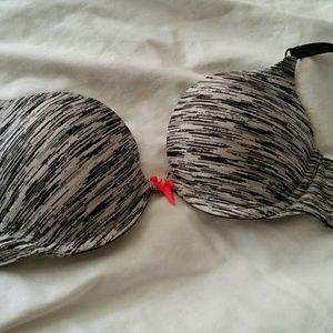 Victoria's secret 32C Bra