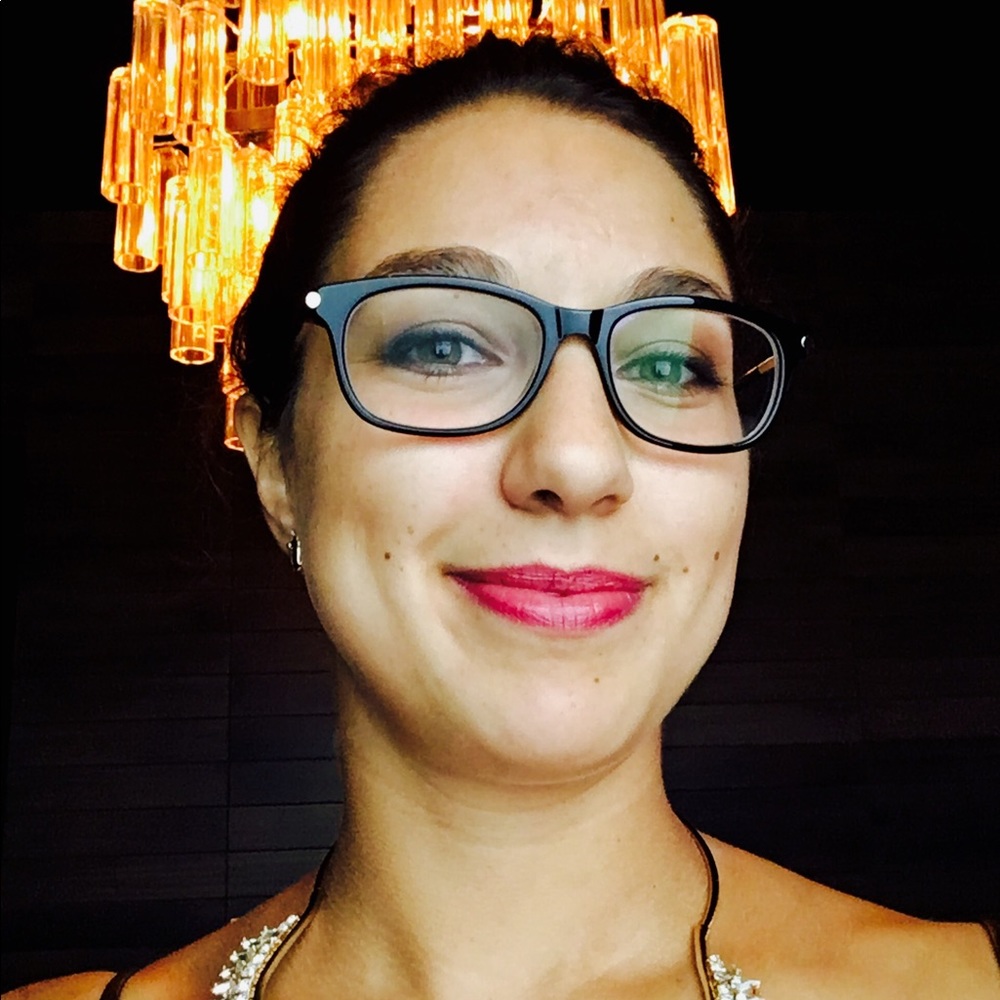 Meet your Posher, Laura