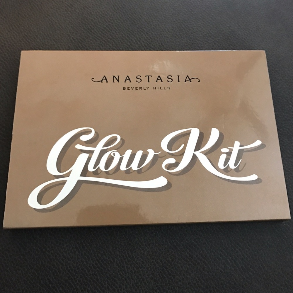 🔥SALE🔥 Anastasia Beverly Hills Ultimate Glow Kit
