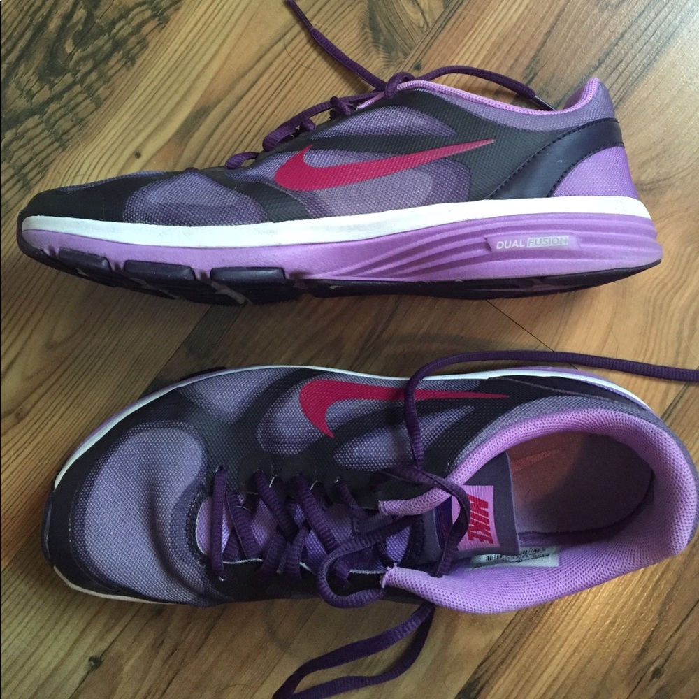 Nike Dual Fusion Running Sneakers