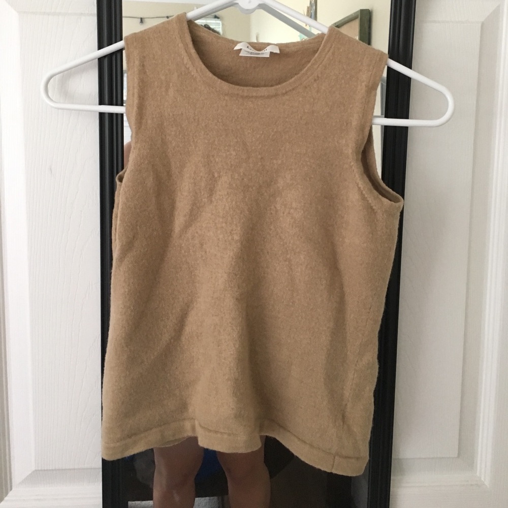 Cashmere sleeveless top