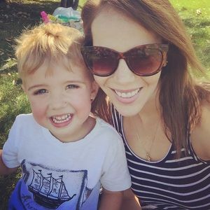 Meet your Posher, Leigh