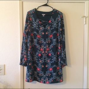 Long sleeve Xhilaration shift dress size L