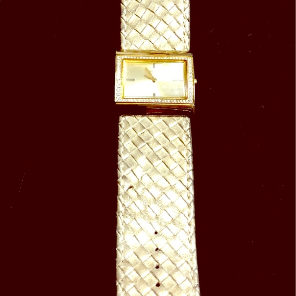 Vintage Guess Watch - Picture 2 of 2