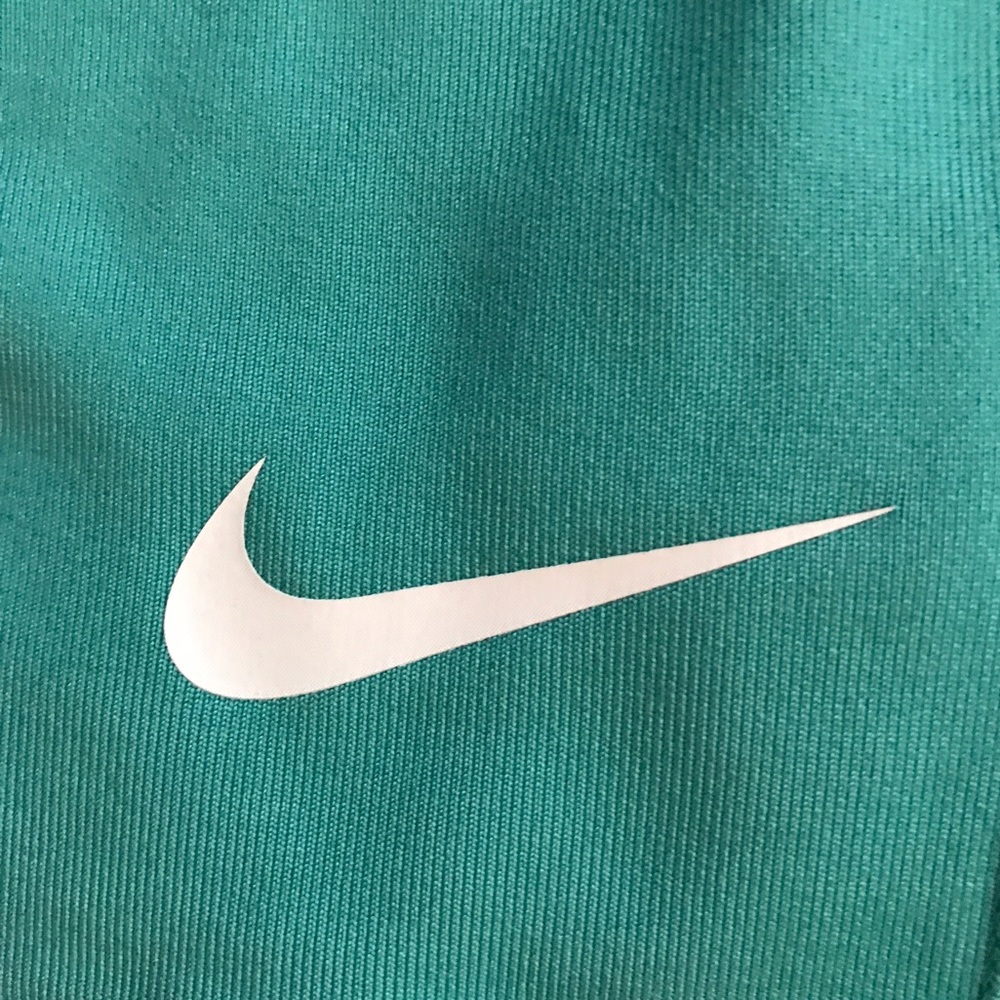 Nike leggings!! - Picture 2 of 3