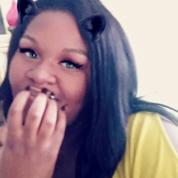 Meet your Posher, Cristal - Picture 1 of 1