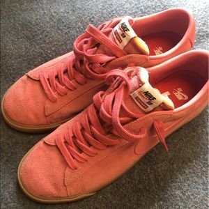 Supreme Nike Blazers Pink