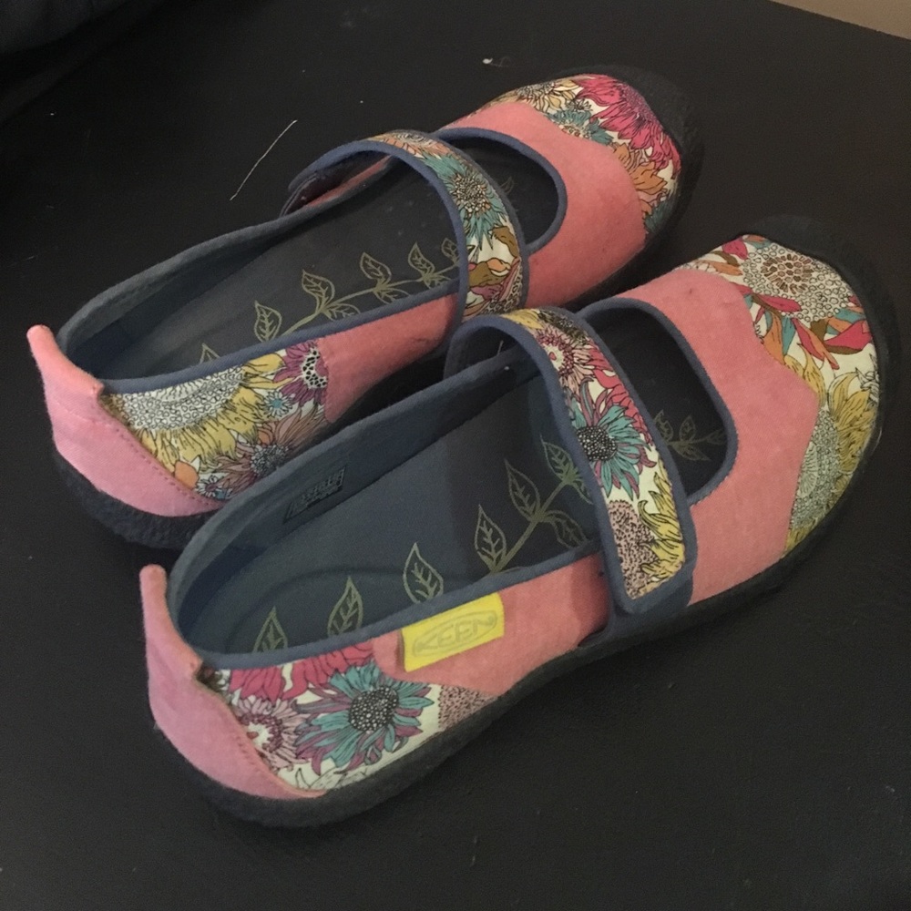 Keen Mary Jane sandals. Like new!
