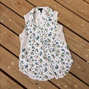 JESSICA SIMPSONS TANK TOP