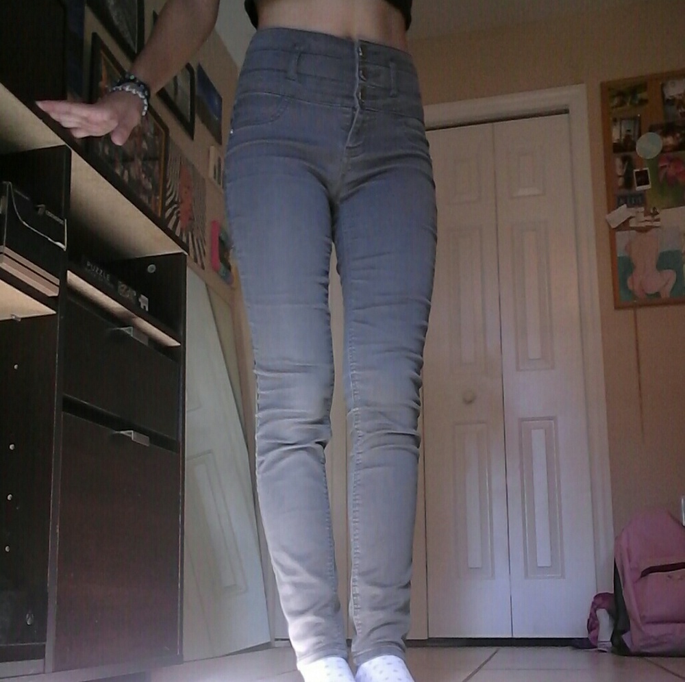 Grey high waisted skinny jeans