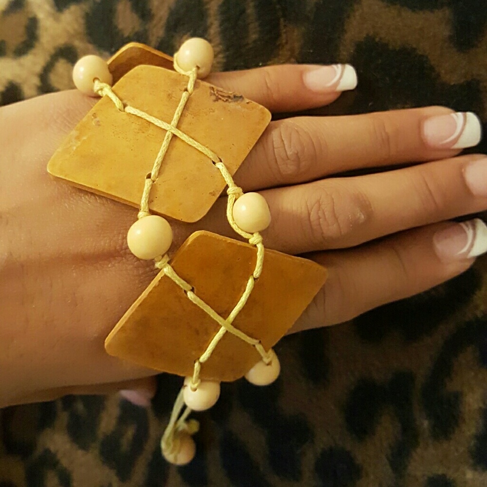 Brand new adjustable bracelet