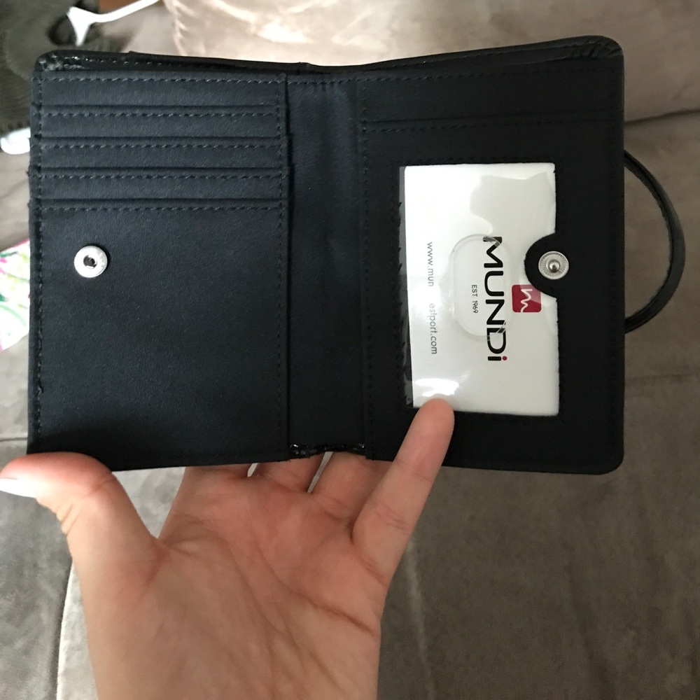 Wallet - Picture 2 of 3