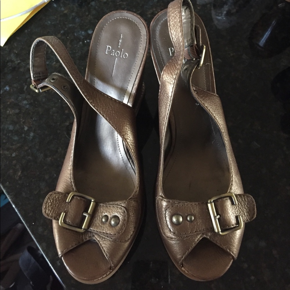 Paolo gold leather and wooden wedge sandals Sz 9
