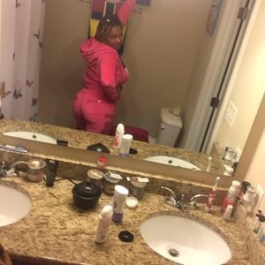 Meet your Posher, Keona