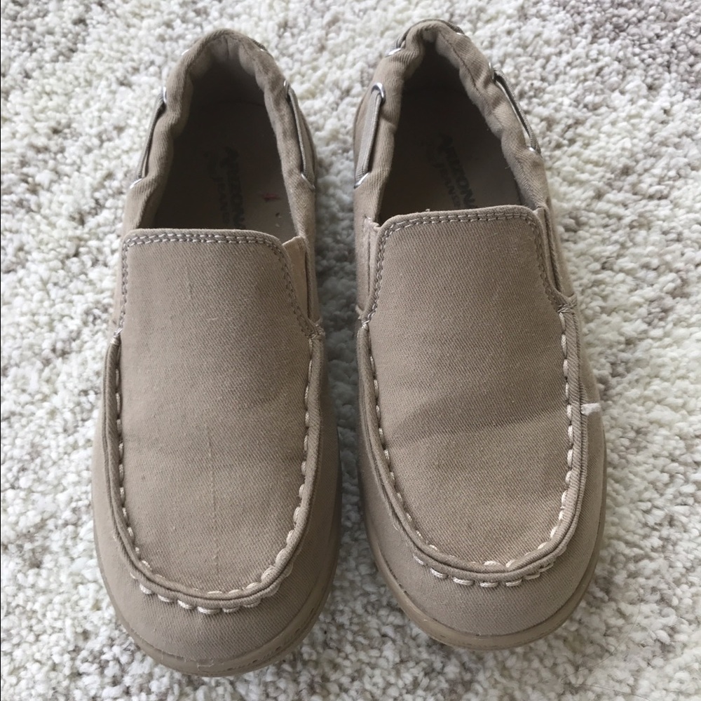 Boys slip on boat shoe