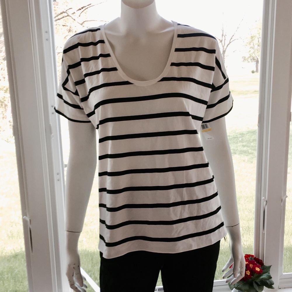 NEW TWO by VINCE CAMUTO black white striped top