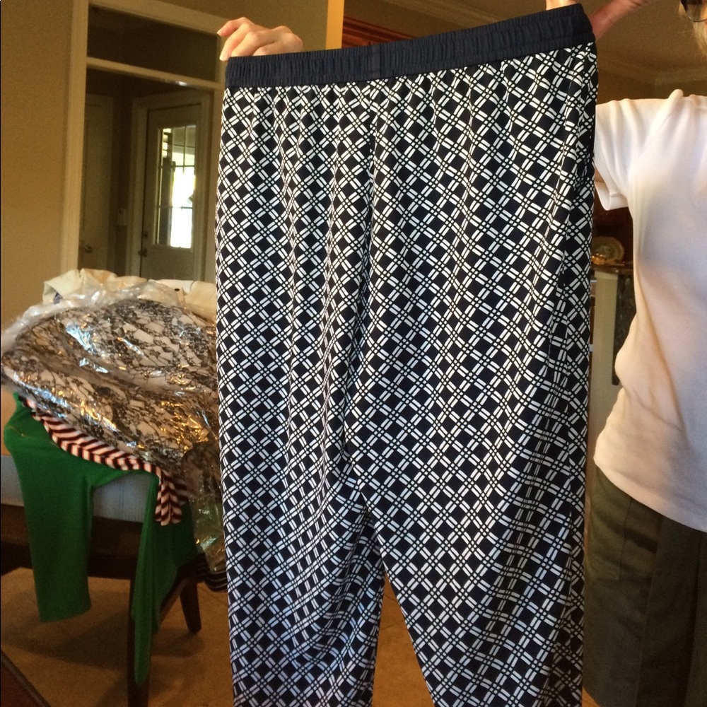 None of New York signature stretch pants