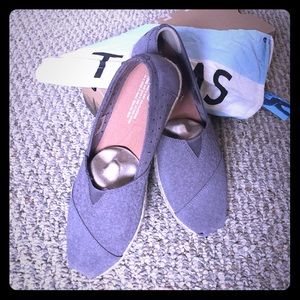 ❌SOLD❌Classic Toms Grey Suede