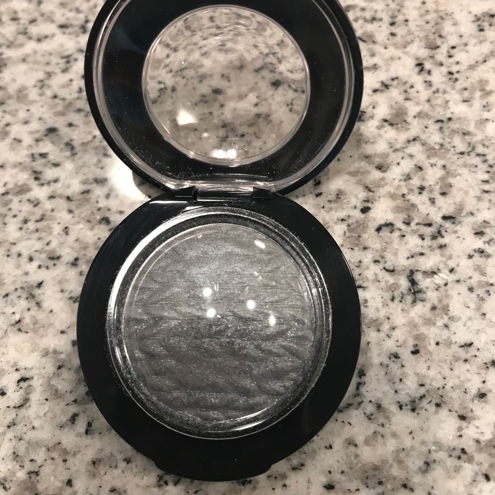MAC eyeshadow