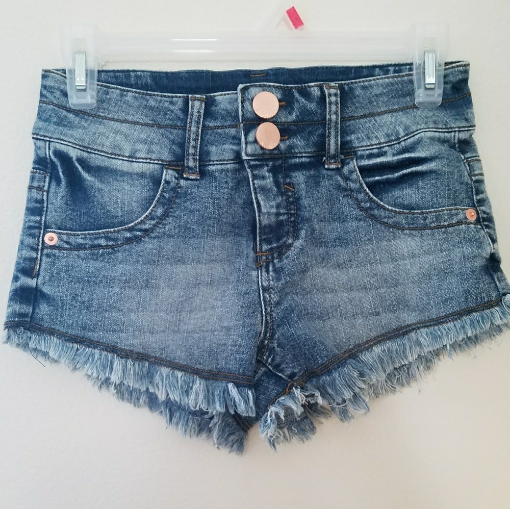 Highwasted jean shorts