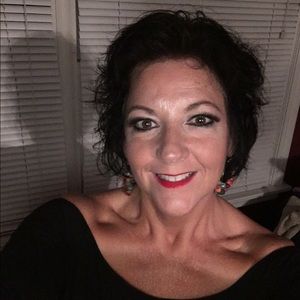 Meet your Posher, Nancy