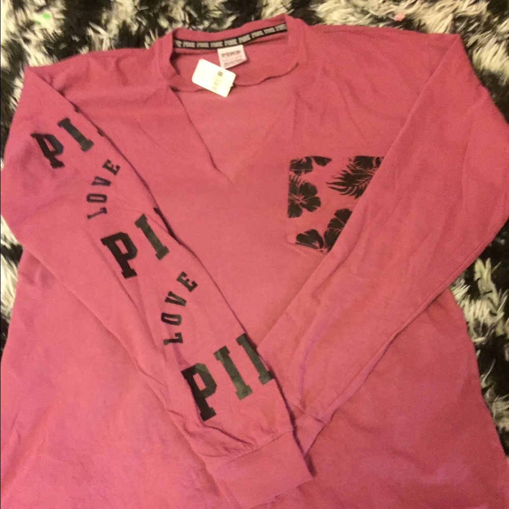 🔴 traded 🔴PINK Choker v neck crew